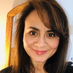 Meet your Posher, Ema g